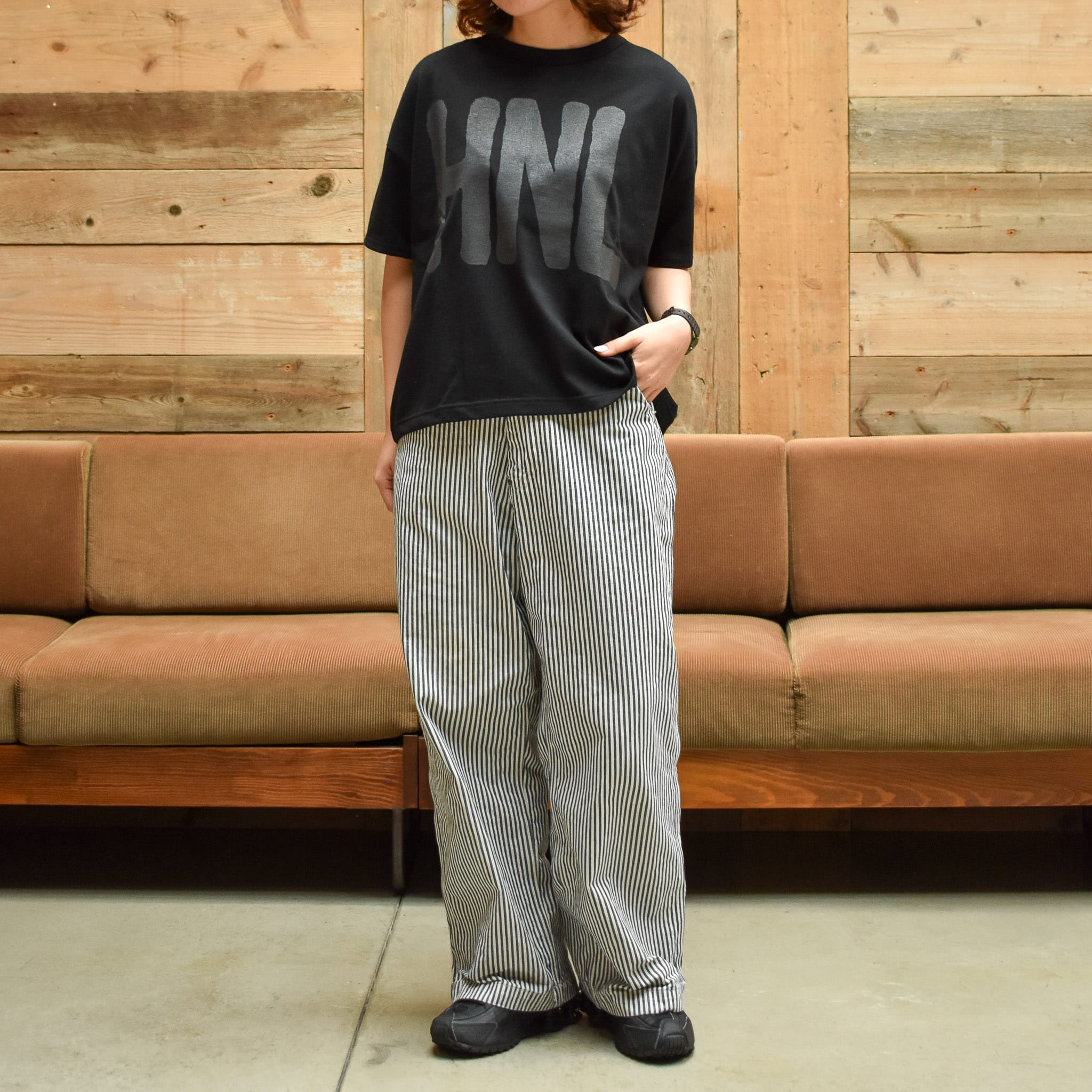 HNL T-shirt ブラック×グレー 着用