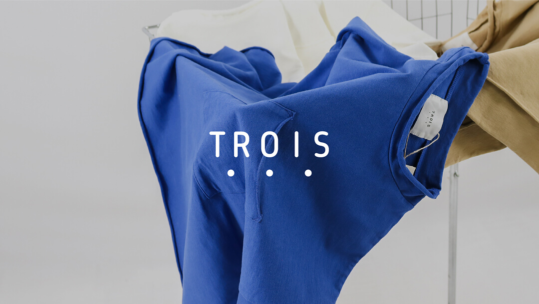 TROIS