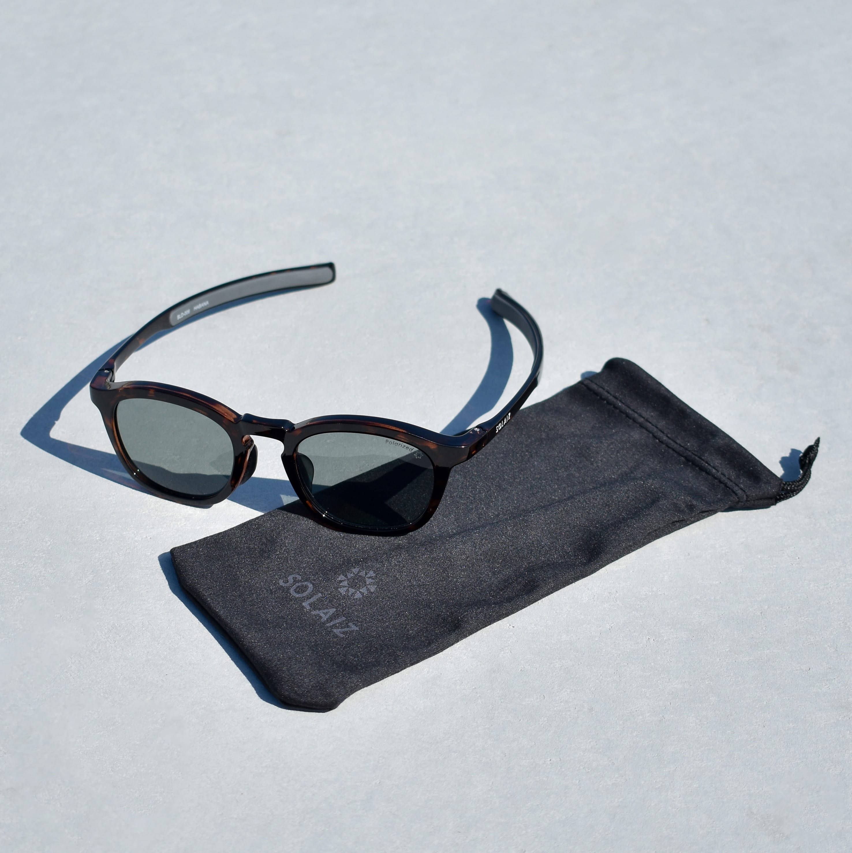 別注パリジャン テンプル内側の + Bleu ロゴ