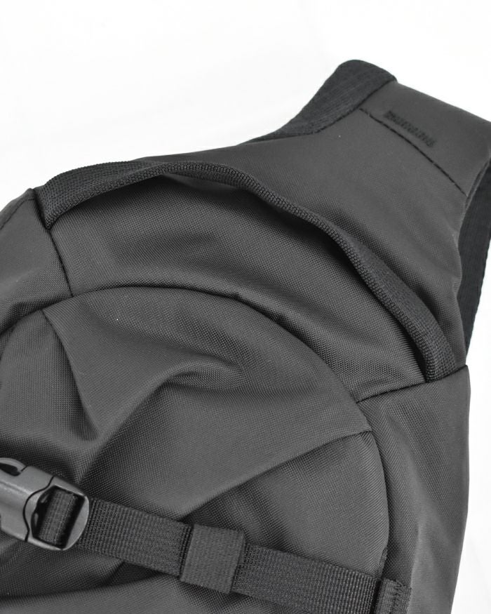 Patagonia アトムストリング 8L | FRENCH Bleu .rooms