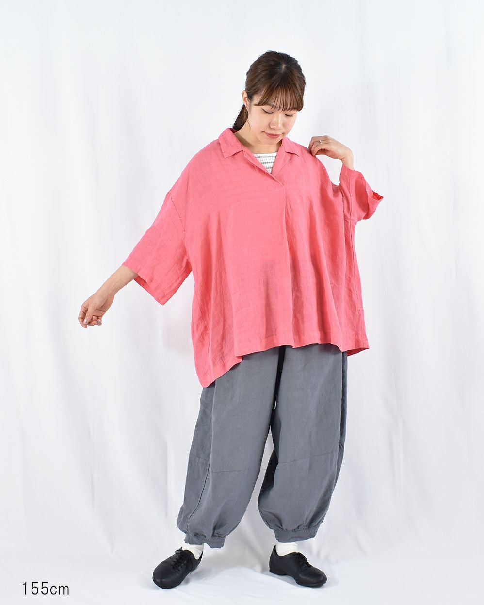 motomi.m モトミエム リネンパンツ ピンク motomi.m 60リネンオープンカラープルオーバー | FRENCH Bleu .rooms