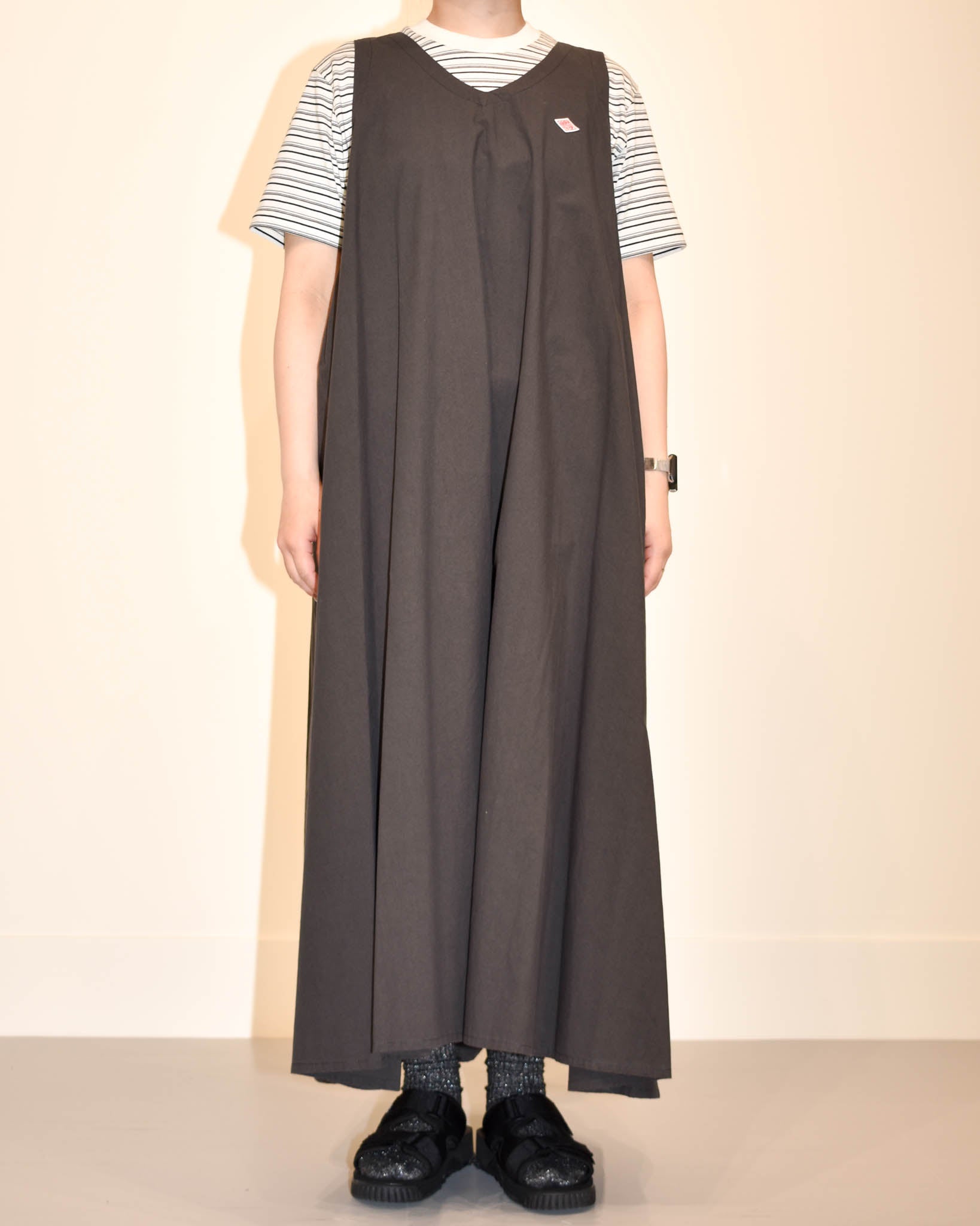 DANTON ハイカウントコットンクロスVネックノースリーブドレス