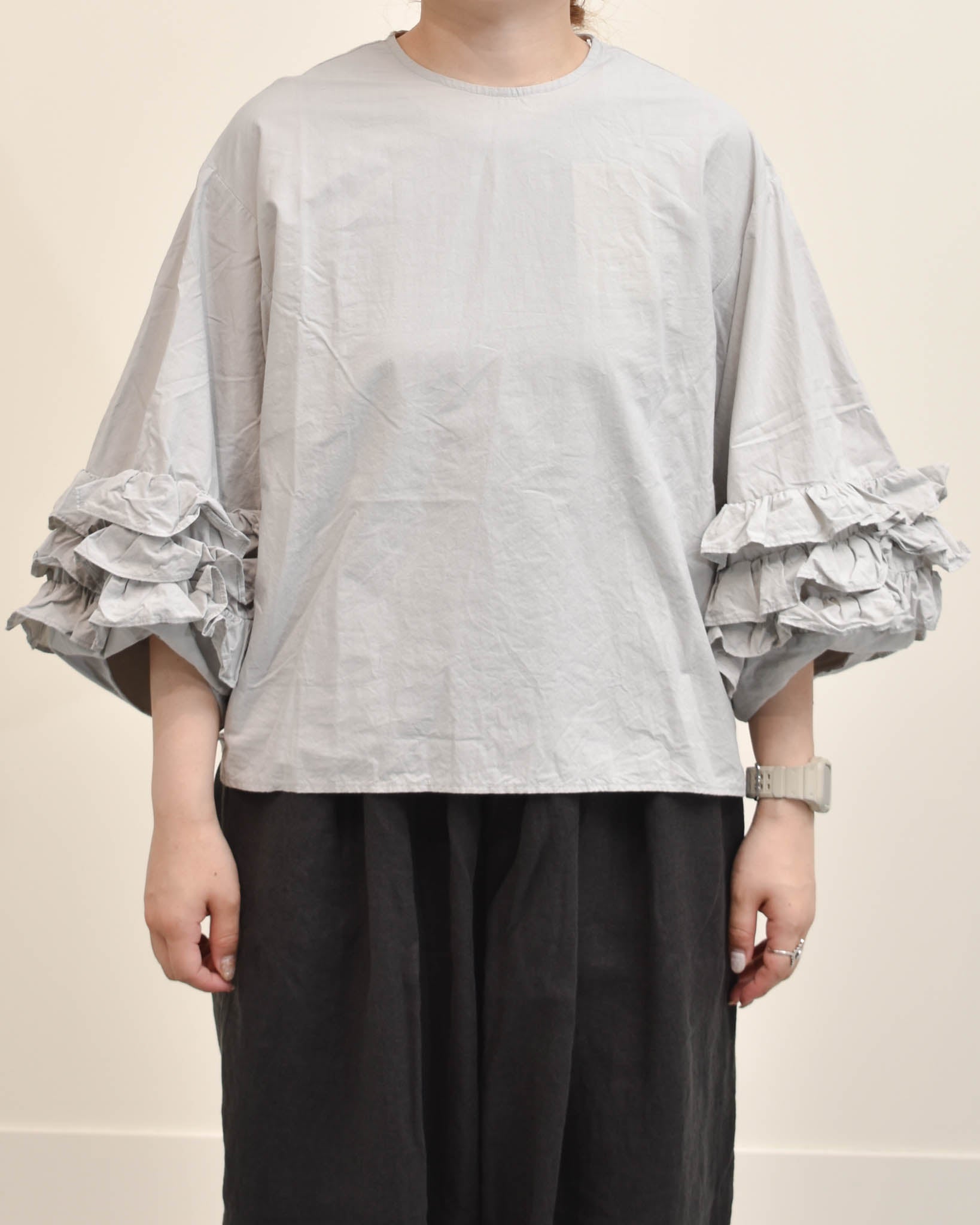 Gauze# フリルスリーブブラウス | FRENCH Bleu .rooms